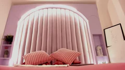 S A B R I N A  online show from 11/24/25, 11:43