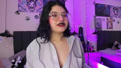 Sabrina  online show from 04/16/26, 11:22