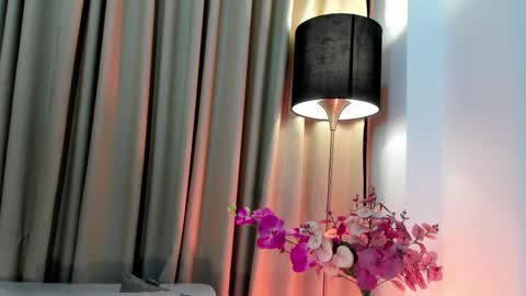 Sabrina Warren online show from 02/21/25, 11:55