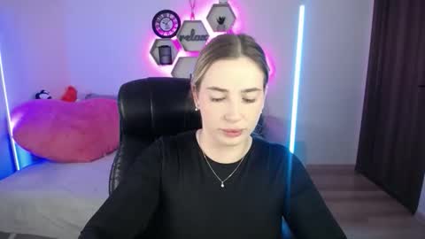 Sabrina Violet online show from 10/05/25, 08:12