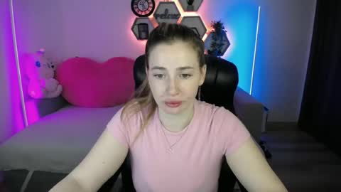 Snapshot of sabrinviolet chatting on 06/24/26, 08:02 Sabrina Violet online show from 06/24/26, 08:02