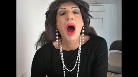 Sabrina online show from 10/08/25, 08:45