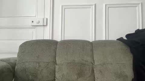 Snapshot of sacha555paris chatting on 04/20/26, 03:37 Sachaa online show from 04/20/26, 03:37