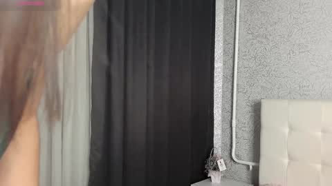 Snapshot of sacura_sacura chatting on 01/24/25, 04:17 Sacura online show from 01/24/25, 04:17