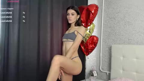 Snapshot of sacura_sacura chatting on 03/05/25, 10:33 Sacura online show from 03/05/25, 10:33