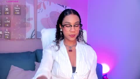 Snapshot of sade_jackson1 chatting on 12/23/24, 03:01 Sophie online show from 12/23/24, 03:01