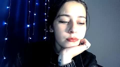 Snapshot of sademoface chatting on 12/21/24, 04:30 pluto online show from 12/21/24, 04:30