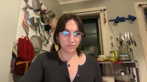 Snapshot of sadie_stars chatting on 12/16/25, 12:15 Sadie online show from 12/16/25, 12:15