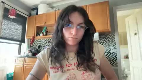 Snapshot of sadie_stars chatting on 03/10/26, 05:51 Sadie online show from 03/10/26, 05:51