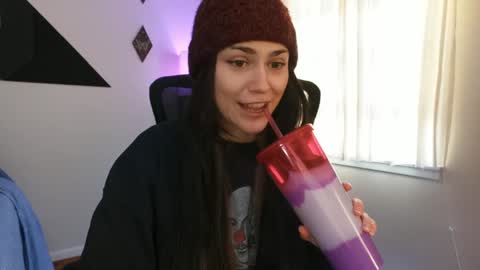 Snapshot of sadierenee96 chatting on 12/05/24, 08:44 Sadie Renee  online show from 12/05/24, 08:44