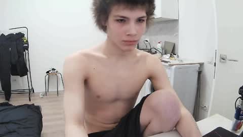 Snapshot of sadvetements chatting on 04/26/26, 08:23 sadvetements online show from 04/26/26, 08:23