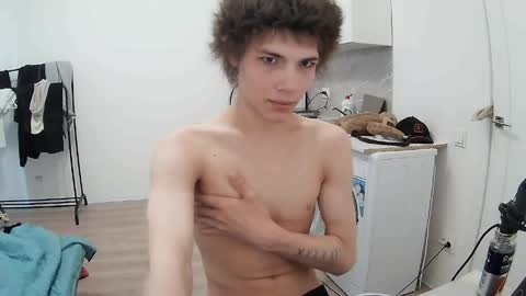 Snapshot of sadvetements chatting on 06/09/26, 03:29 sadvetements online show from 06/09/26, 03:29