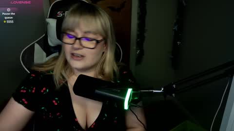 Snapshot of saelihnsexy chatting on 12/10/24, 10:47 Saelihn online show from 12/10/24, 10:47