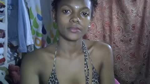 Snapshot of safira19 chatting on 10/09/25, 09:57 safira19 online show from 10/09/25, 09:57
