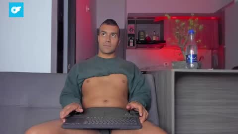 Snapshot of sag_1998 chatting on 02/22/25, 11:03 Sag online show from 02/22/25, 11:03