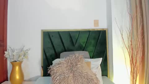 Sagira Belle online show from 10/22/25, 06:18