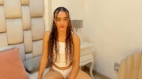 Cattleya online show from 12/14/24, 03:40