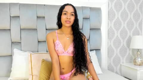 Cattleya online show from 01/14/25, 11:53