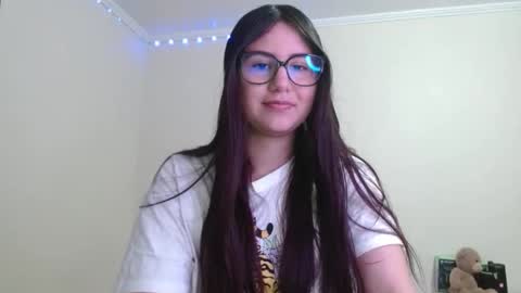 Sahaliefox  online show from 09/26/25, 11:53