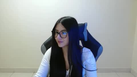 Sahaliefox  online show from 01/05/26, 07:17