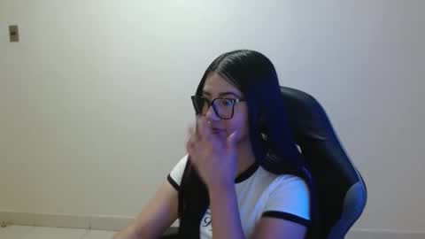 Sahaliefox  online show from 04/13/26, 09:09