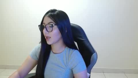 Snapshot of sahaliefox_ chatting on 04/23/26, 06:10 Sahaliefox online show from 04/23/26, 06:10