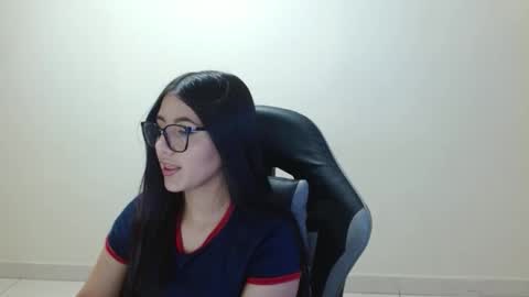 Snapshot of sahaliefox_ chatting on 04/24/26, 06:32 Sahaliefox online show from 04/24/26, 06:32