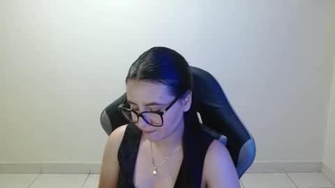 Snapshot of sahaliefox_ chatting on 05/14/26, 09:43 Sahaliefox online show from 05/14/26, 09:43