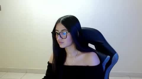 Snapshot of sahaliefox_ chatting on 05/22/26, 05:51 Sahaliefox online show from 05/22/26, 05:51