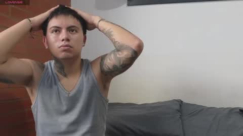 Snapshot of sahara_n_thiago chatting on 05/23/26, 11:58 Sahara y Thiago online show from 05/23/26, 11:58