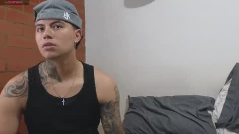 Snapshot of sahara_n_thiago chatting on 06/14/26, 11:45 Sahara y Thiago online show from 06/14/26, 11:45