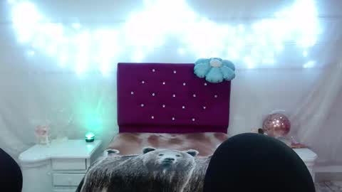 Snapshot of saharajonson chatting on 10/09/25, 03:48 saharajonson online show from 10/09/25, 03:48