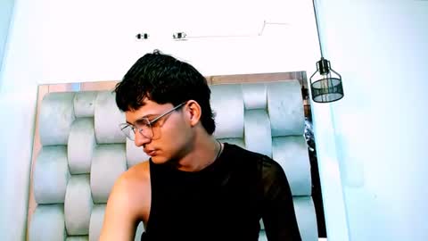 Snapshot of sahircharm chatting on 06/14/26, 01:57 sahircharm online show from 06/14/26, 01:57