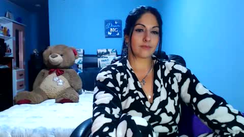 Snapshot of sahotlove1 chatting on 05/28/26, 04:32 Karina online show from 05/28/26, 04:32
