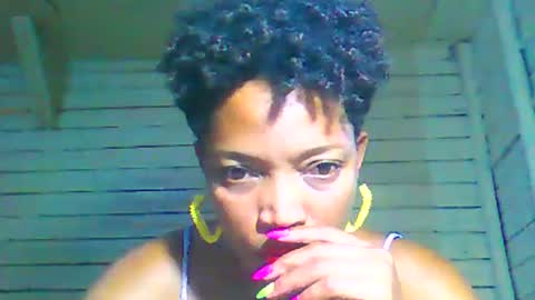 Snapshot of saida472627 chatting on 03/02/25, 02:43 saida472627 online show from 03/02/25, 02:43