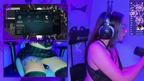 Snapshot of saiko7w7 chatting on 11/13/25, 11:25 OF 15 off - online show from 11/13/25, 11:25