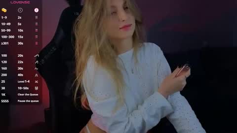 Snapshot of saillise chatting on 11/07/25, 09:59 Sofia online show from 11/07/25, 09:59