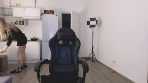 Sofia online show from 02/25/25, 06:53