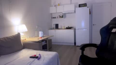 Sofia online show from 02/28/25, 05:48