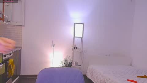 Sofia online show from 04/19/26, 09:06