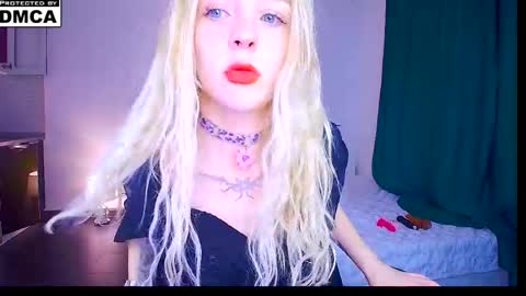 Snapshot of sailormoon666_ chatting on 05/25/26, 01:00 Sofia online show from 05/25/26, 01:00