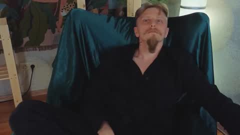 saint__vicious online show from 03/11/25, 08:09