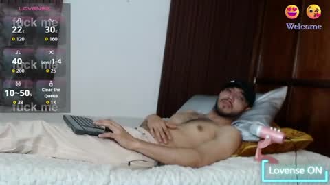 Snapshot of saint_castle chatting on 07/31/26, 06:29 Saint Castle online show from 07/31/26, 06:29
