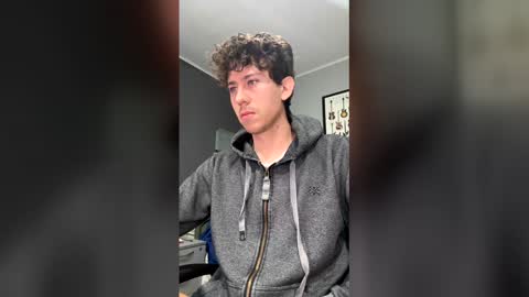 Snapshot of saint_nott chatting on 04/29/26, 01:48 saint_nott online show from 04/29/26, 01:48