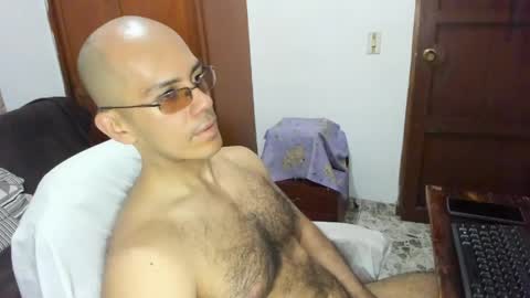 Snapshot of saintedy01 chatting on 05/21/26, 01:51 saintedy01 online show from 05/21/26, 01:51