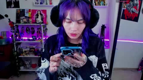 Snapshot of sakaexxx chatting on 11/19/25, 05:57 online show from 11/19/25, 05:57