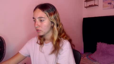 Snapshot of sakuraa_petitex chatting on 11/07/25, 05:29 Sakura online show from 11/07/25, 05:29