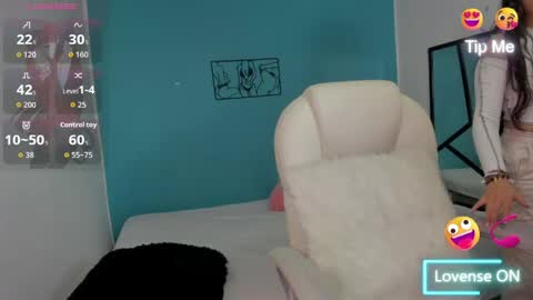 Luna  online show from 04/25/26, 10:51