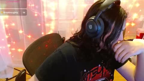 Snapshot of salacious_bunny chatting on 11/30/25, 06:01 salacious_bunny online show from 11/30/25, 06:01