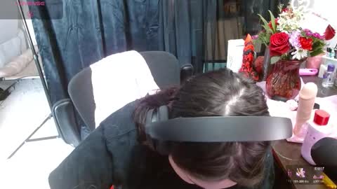 Snapshot of salacious_bunny chatting on 02/15/26, 07:43 salacious_bunny online show from 02/15/26, 07:43